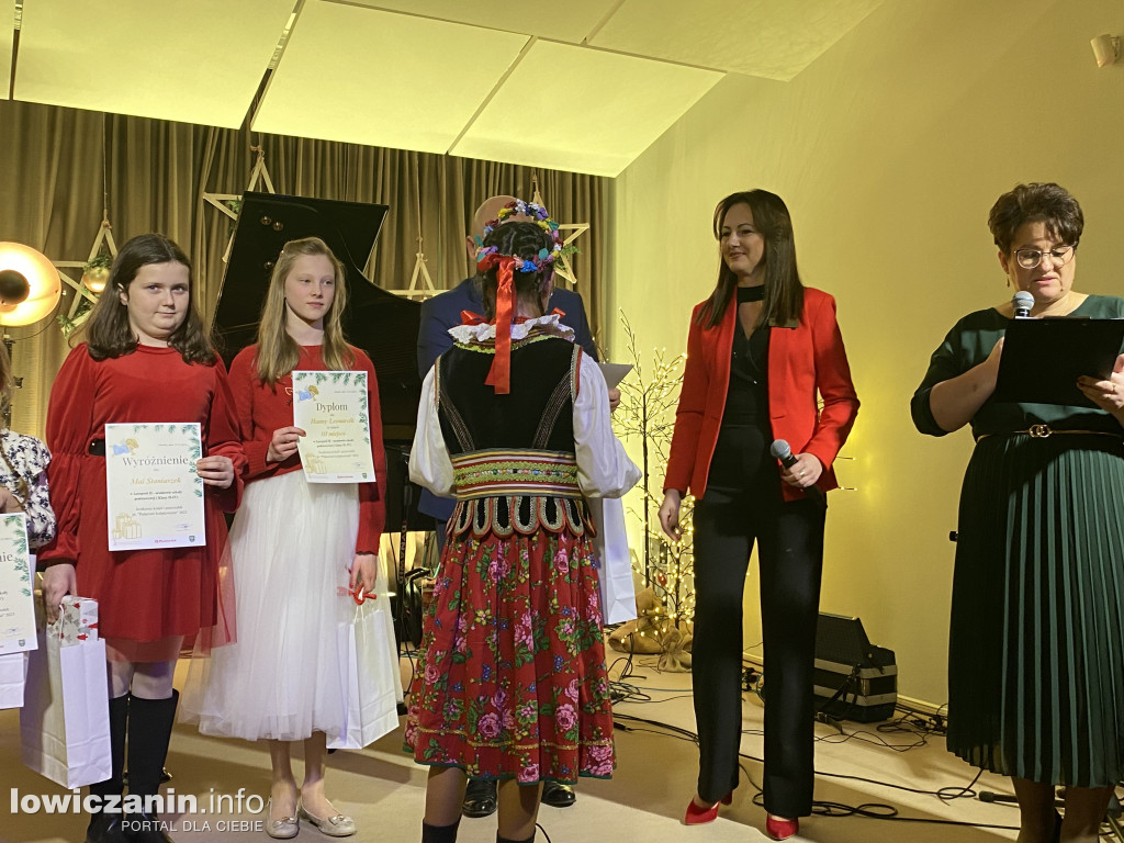 Spotkanie wigilijne w Sannikach i koncert laureatów ,,Pałacowego kolędowania”