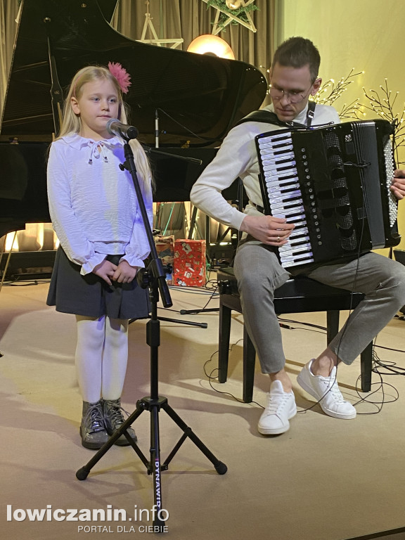 Spotkanie wigilijne w Sannikach i koncert laureatów ,,Pałacowego kolędowania”