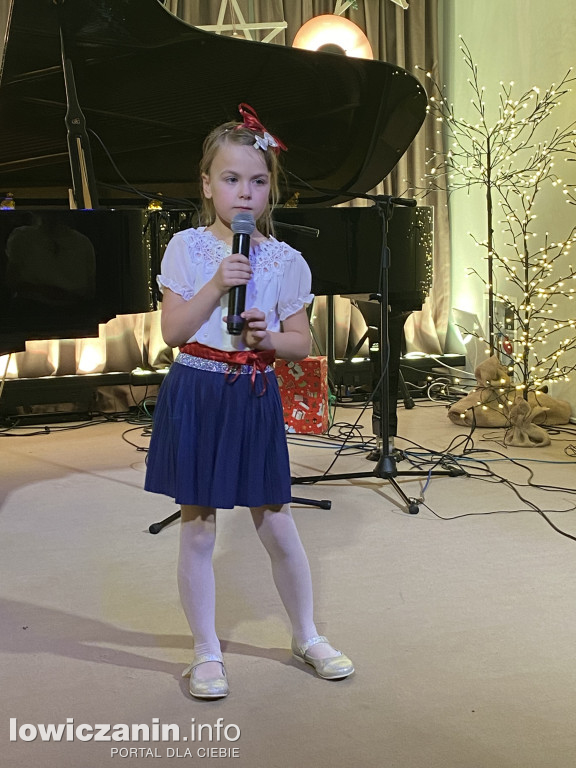 Spotkanie wigilijne w Sannikach i koncert laureatów ,,Pałacowego kolędowania”