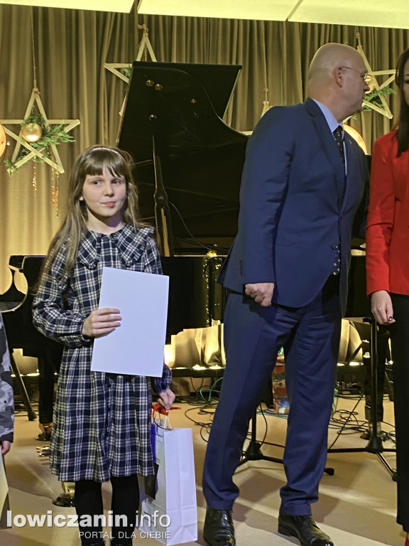 Spotkanie wigilijne w Sannikach i koncert laureatów ,,Pałacowego kolędowania”