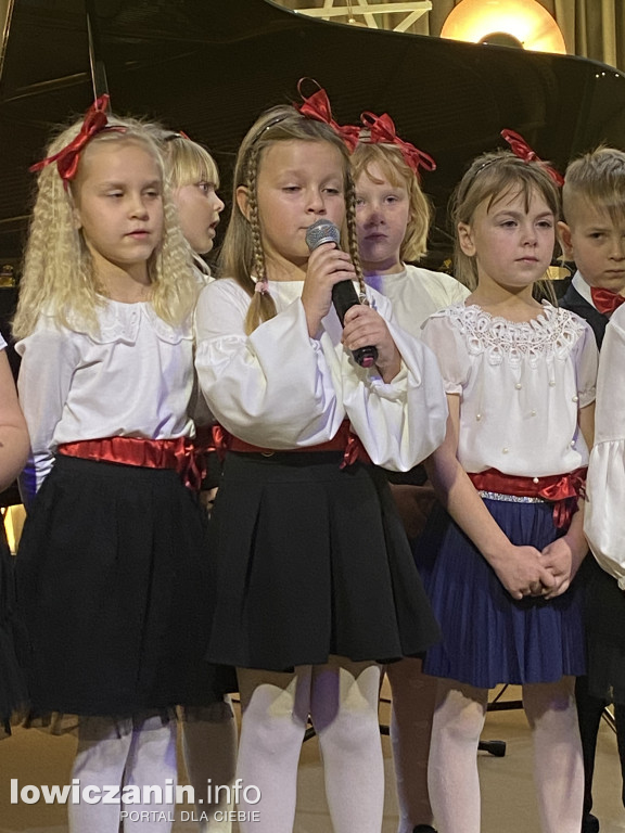 Spotkanie wigilijne w Sannikach i koncert laureatów ,,Pałacowego kolędowania”