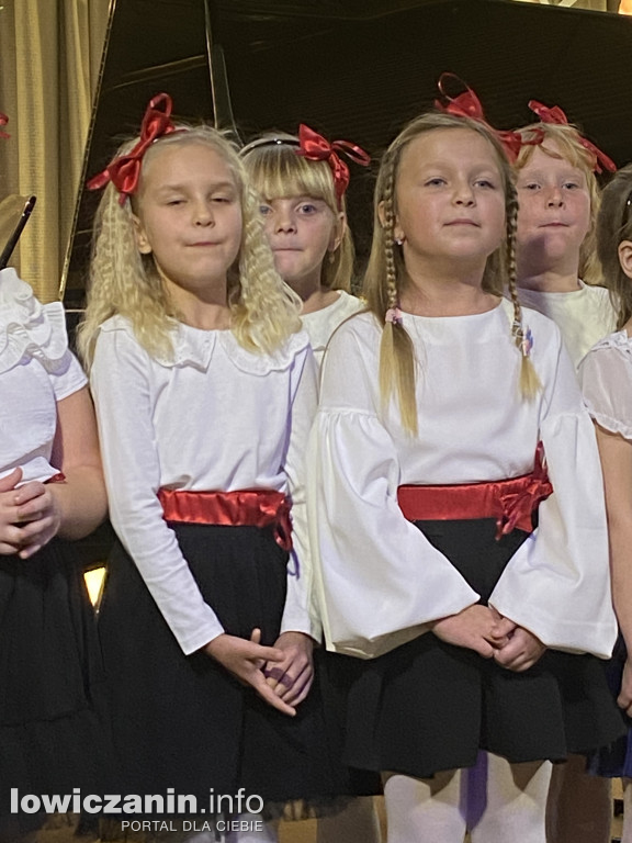 Spotkanie wigilijne w Sannikach i koncert laureatów ,,Pałacowego kolędowania”