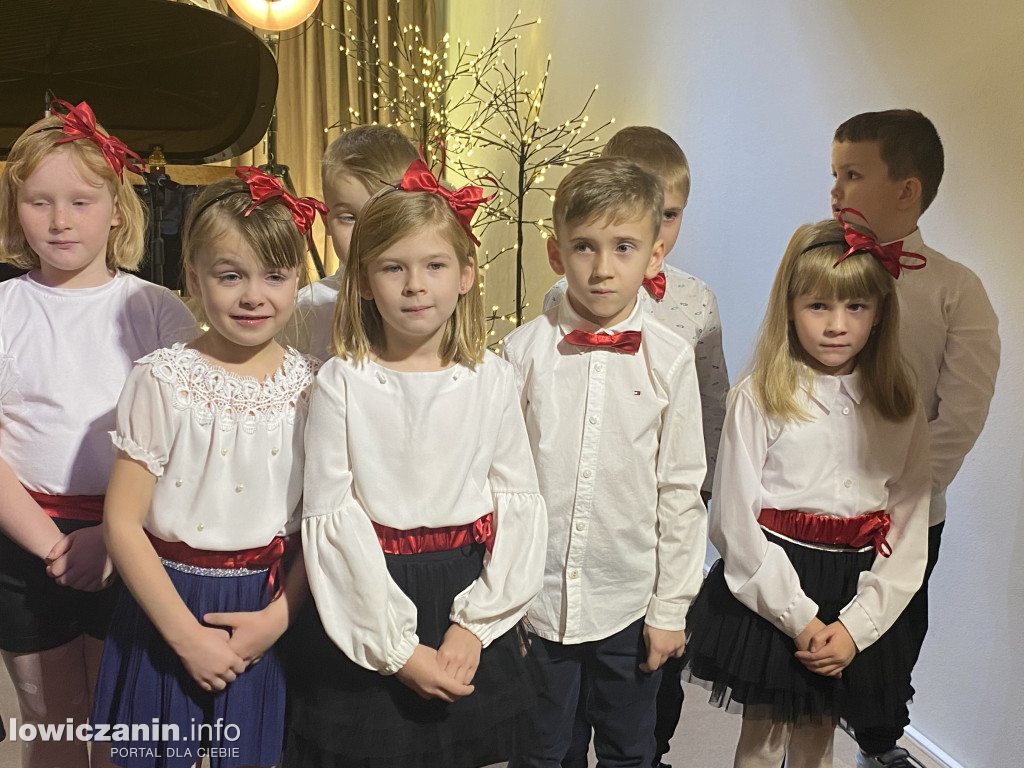 Spotkanie wigilijne w Sannikach i koncert laureatów ,,Pałacowego kolędowania”
