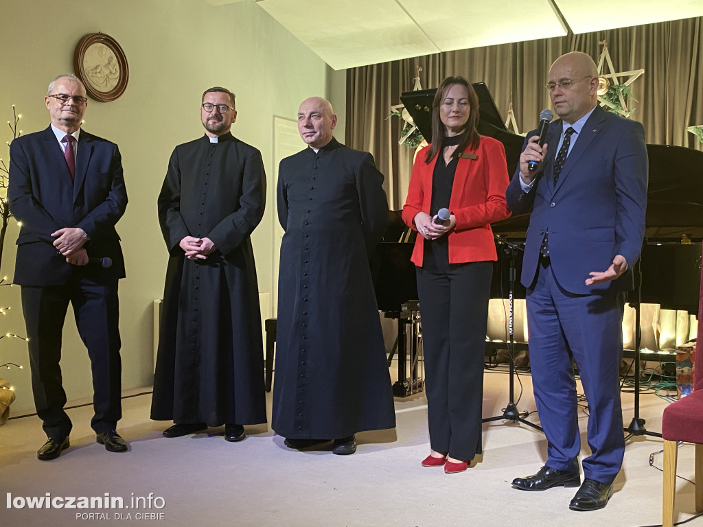 Spotkanie wigilijne w Sannikach i koncert laureatów ,,Pałacowego kolędowania”