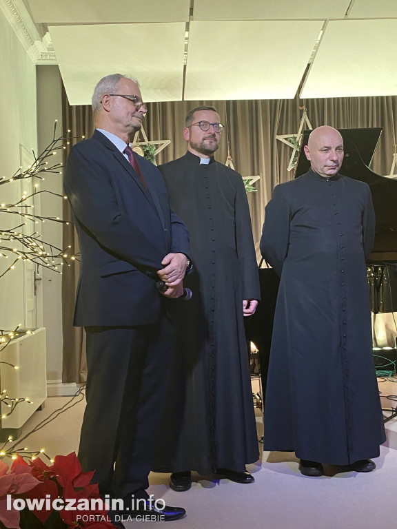 Spotkanie wigilijne w Sannikach i koncert laureatów ,,Pałacowego kolędowania”