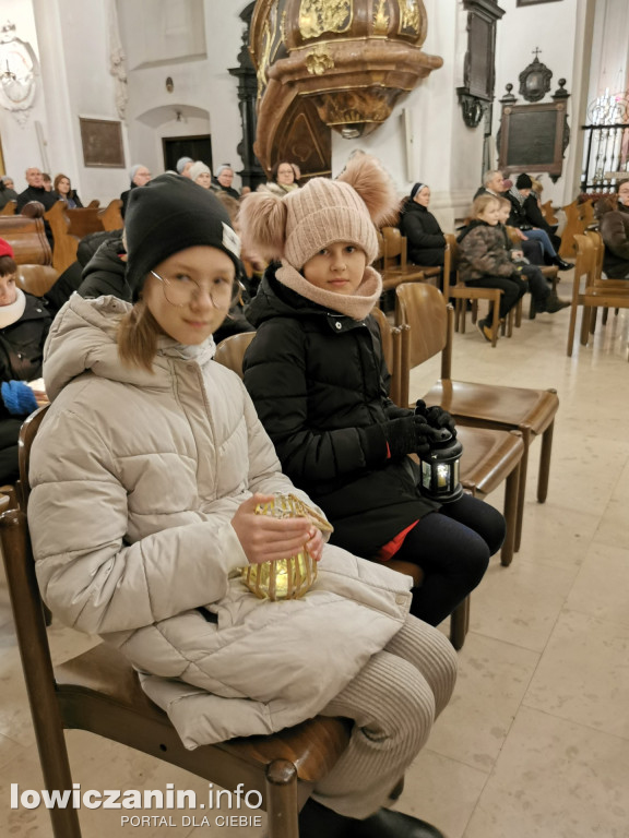 Godz. 6.45 - Roraty w łowickiej katedrze