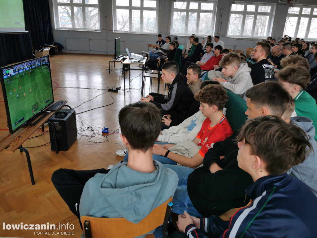 Szkolny e-Turniej w łowickim Ekonomiku