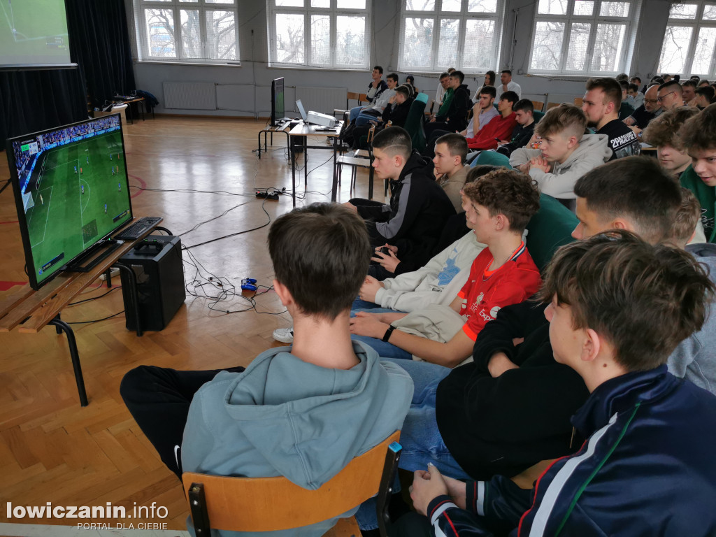 Szkolny e-Turniej w łowickim Ekonomiku