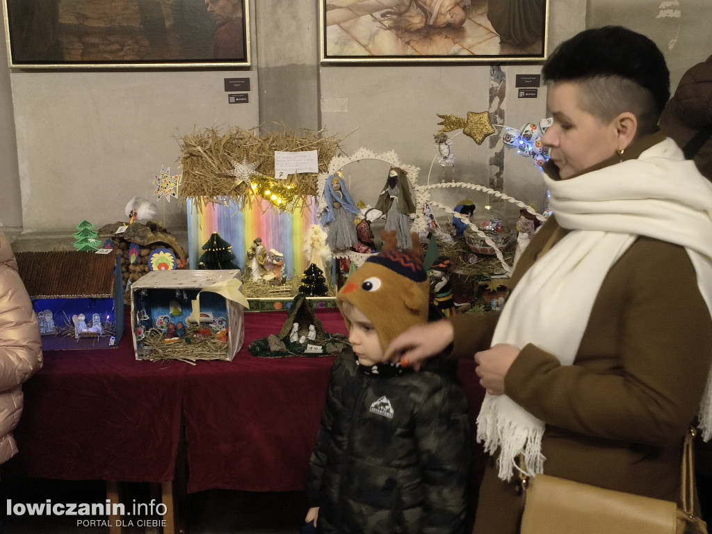 Łowicka Szopka Bożonarodzeniowa 2023