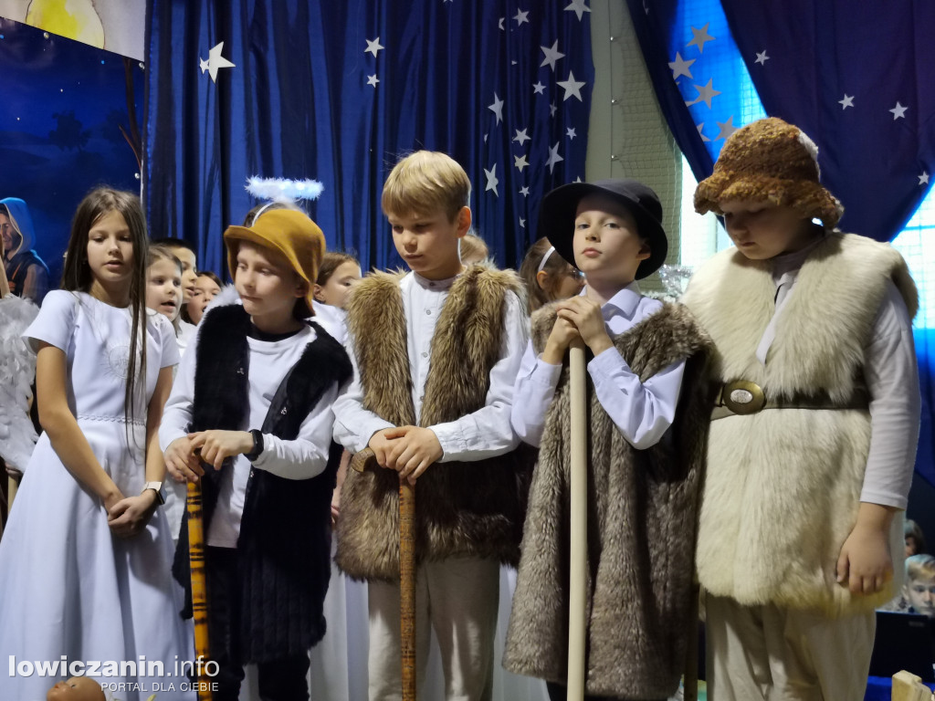 Piękne Jasełka w łowickiej Dwójce