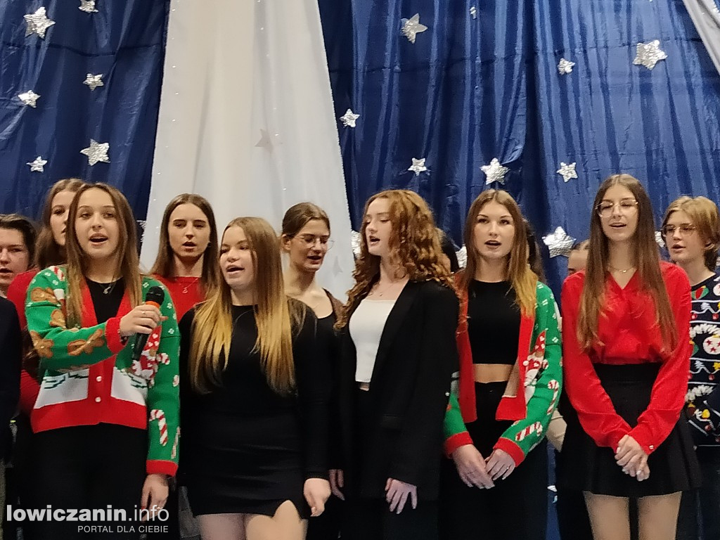 Wspólne kolędowanie w I LO w Łowiczu