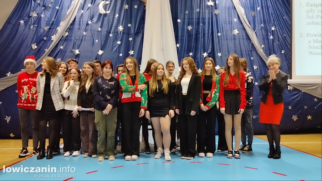 Wspólne kolędowanie w I LO w Łowiczu