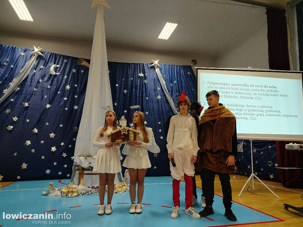 Wspólne kolędowanie w I LO w Łowiczu