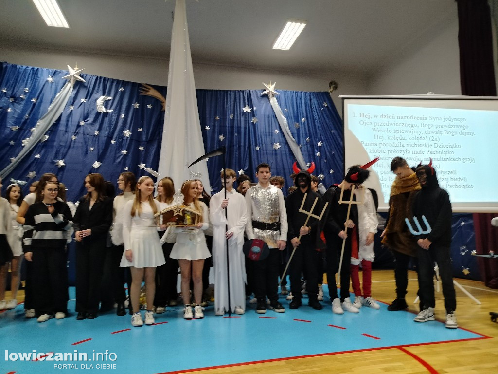Wspólne kolędowanie w I LO w Łowiczu