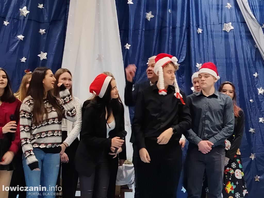 Wspólne kolędowanie w I LO w Łowiczu