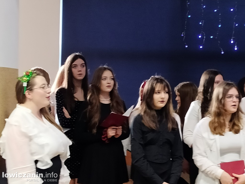 Wspólne kolędowanie w I LO w Łowiczu