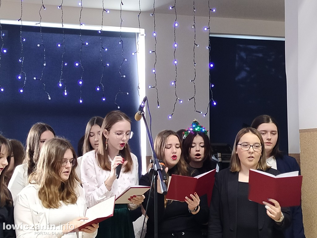 Wspólne kolędowanie w I LO w Łowiczu