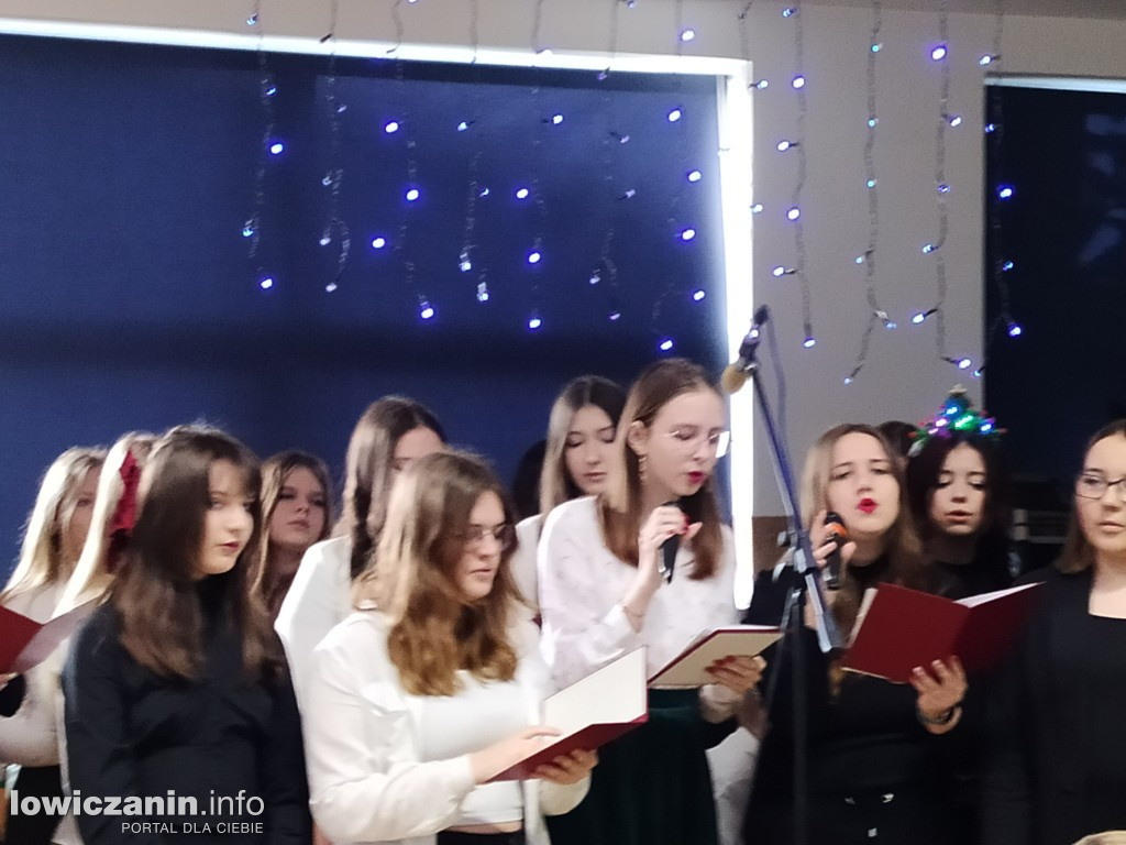 Wspólne kolędowanie w I LO w Łowiczu