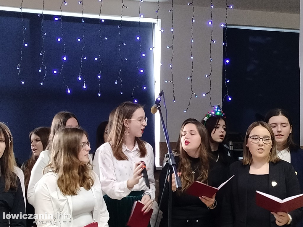 Wspólne kolędowanie w I LO w Łowiczu