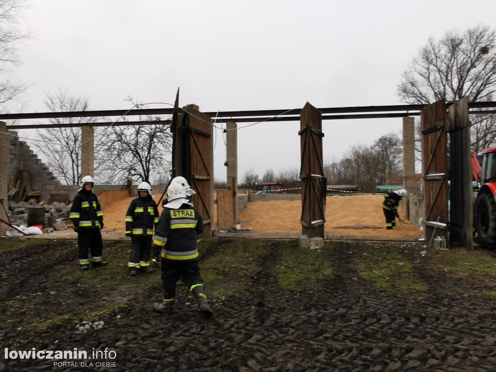 Zerwany dach w Klewkowie