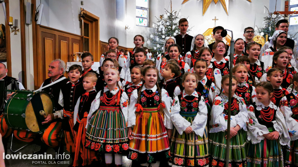 Koderki zaśpiewały w kościele na Korabce