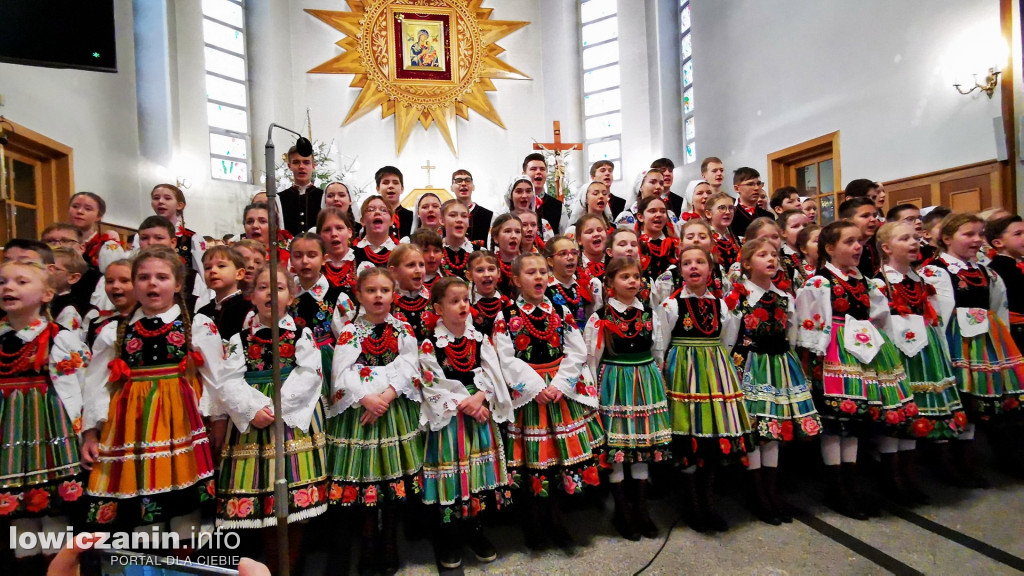 Koderki zaśpiewały w kościele na Korabce