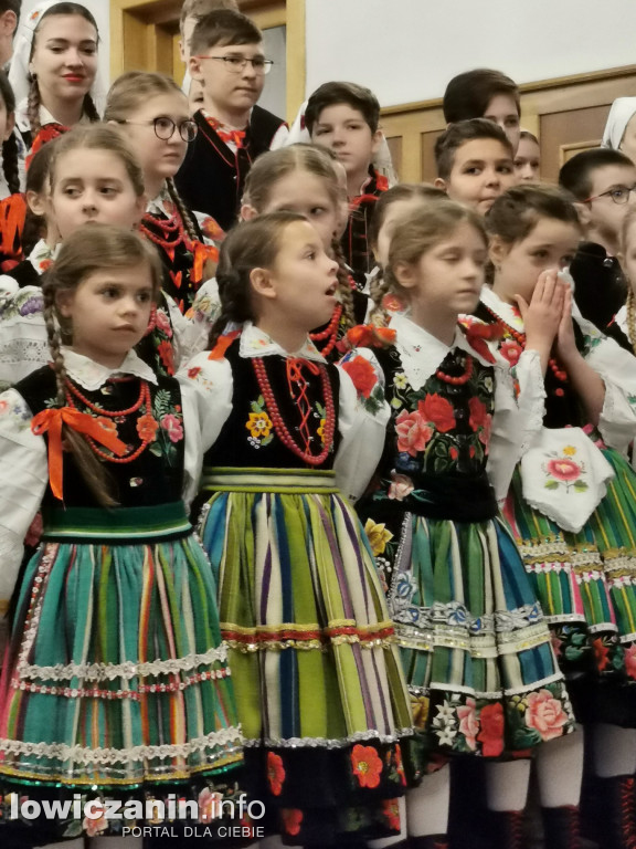 Koderki zaśpiewały w kościele na Korabce