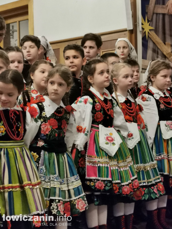 Koderki zaśpiewały w kościele na Korabce
