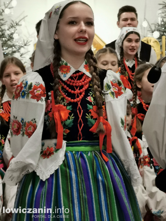 Koderki zaśpiewały w kościele na Korabce