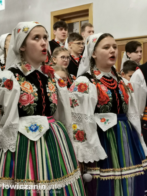 Koderki zaśpiewały w kościele na Korabce