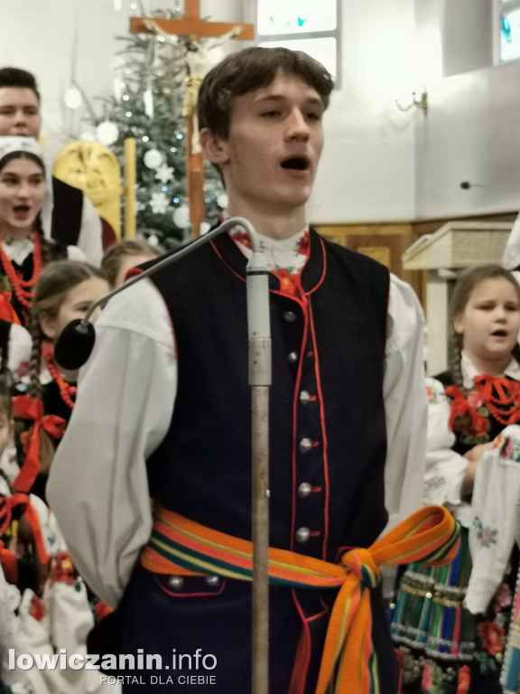 Koderki zaśpiewały w kościele na Korabce