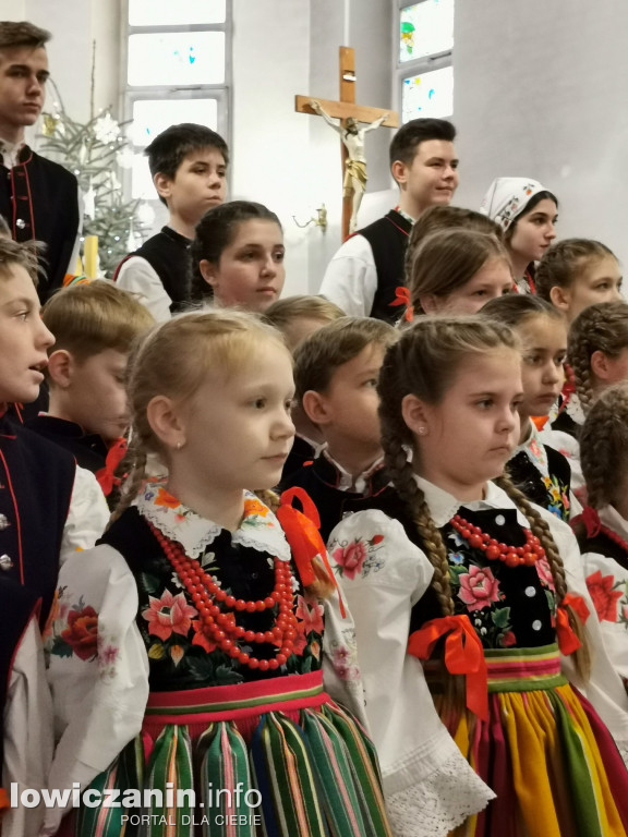 Koderki zaśpiewały w kościele na Korabce