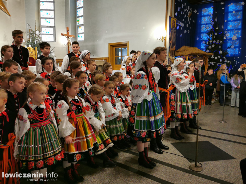 Koderki zaśpiewały w kościele na Korabce