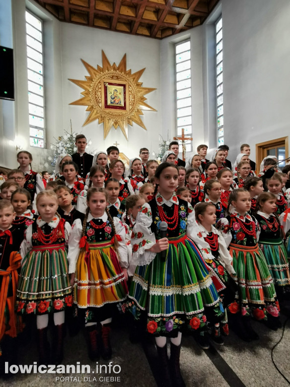 Koderki zaśpiewały w kościele na Korabce