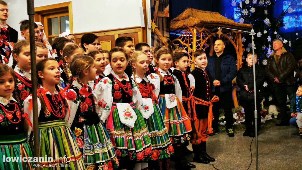 Koderki zaśpiewały w kościele na Korabce