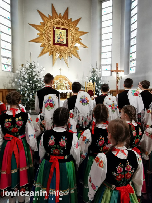 Koderki zaśpiewały w kościele na Korabce