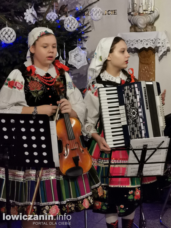 Koderki zaśpiewały w kościele na Korabce