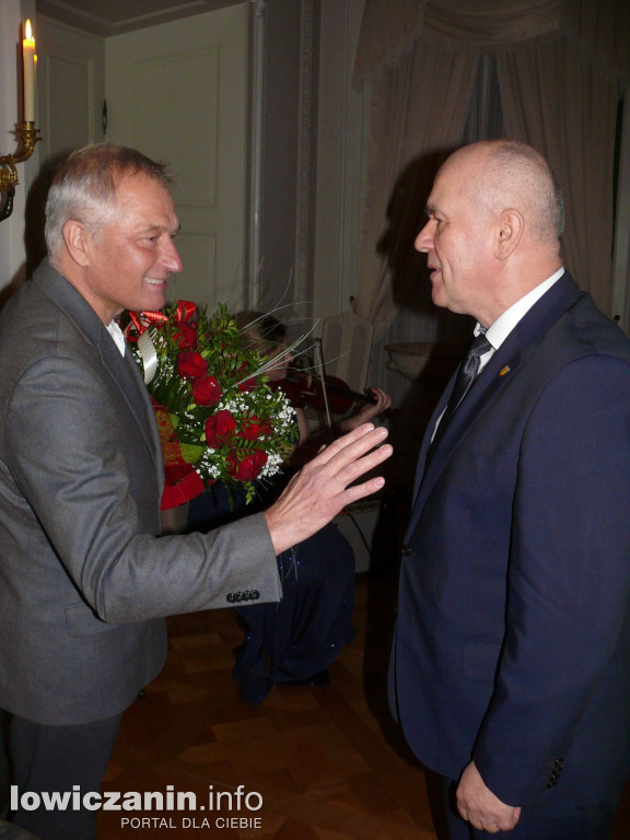 Gala Łowiczanin Roku 2023. Tytuł otrzymał Wojciech Pietrzak