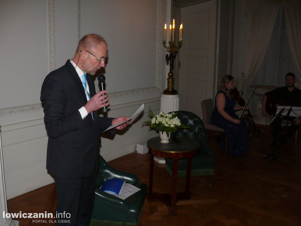 Gala Łowiczanin Roku 2023. Tytuł otrzymał Wojciech Pietrzak