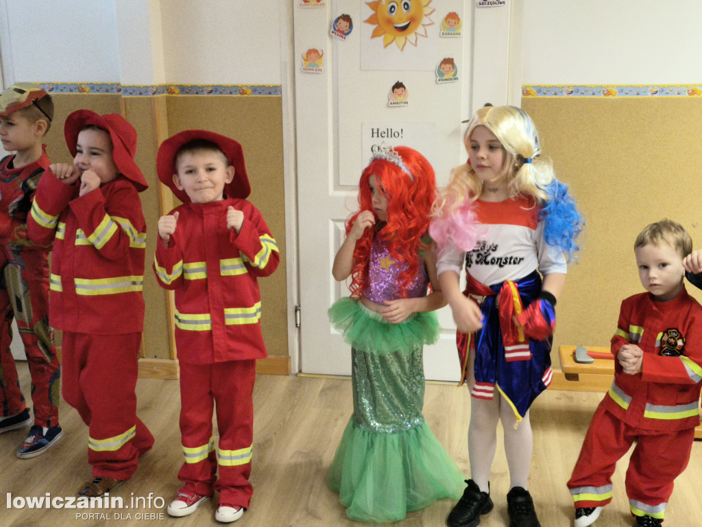 Bal karnawałowy, przedszkole Pod Tęczą