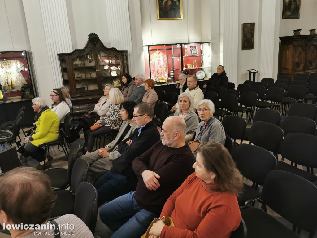 Muzeum w Łowiczu. Koncert Orkiestry Gitarowej