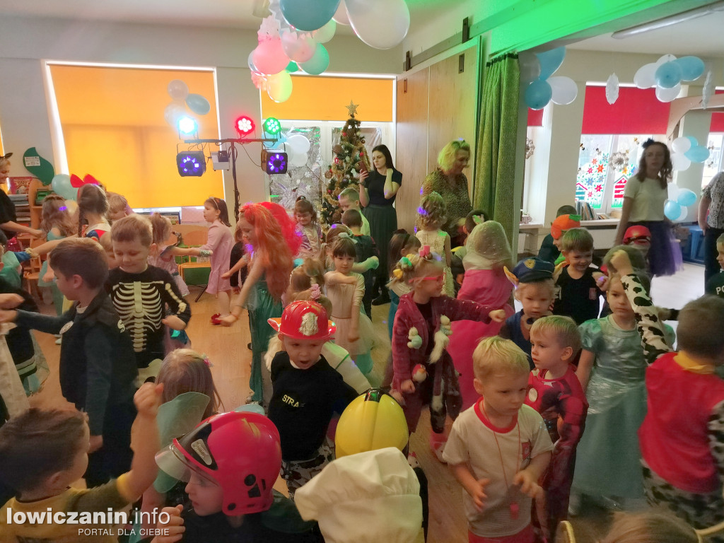 Bal karnawałowy w przedszkolu Jaś i Małgosia w Łowiczu