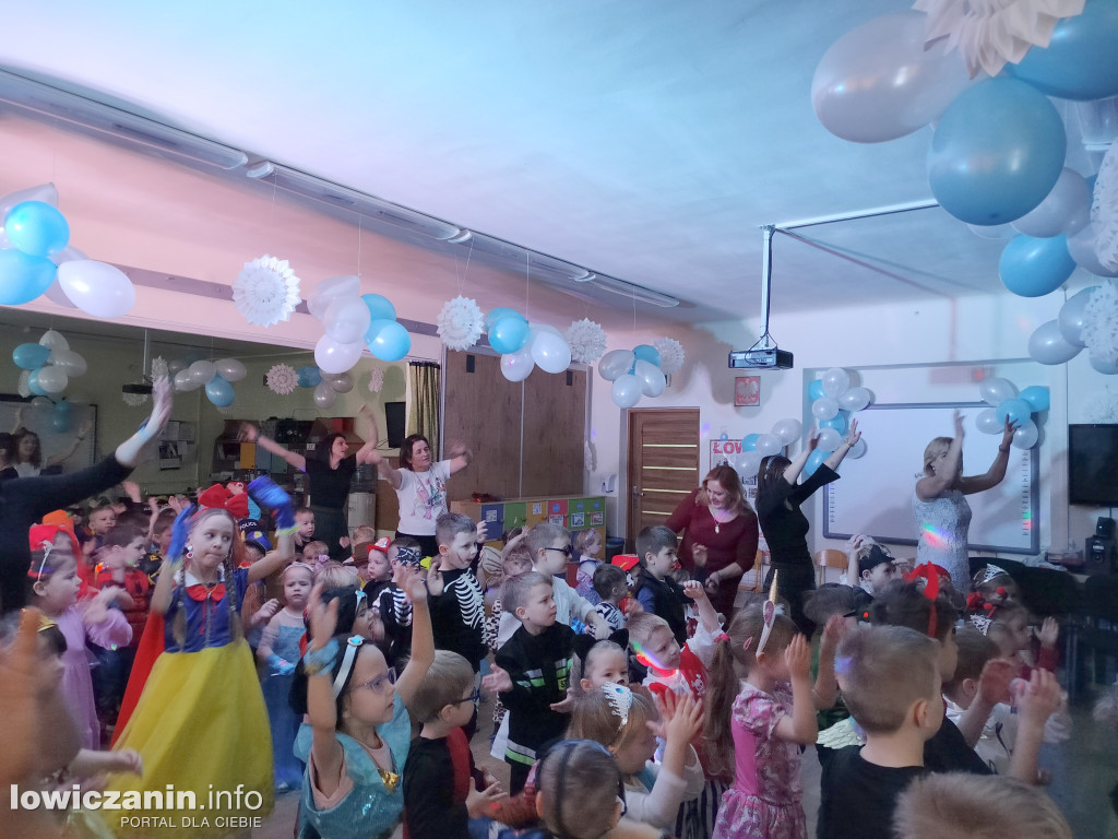 Bal karnawałowy w przedszkolu Jaś i Małgosia w Łowiczu