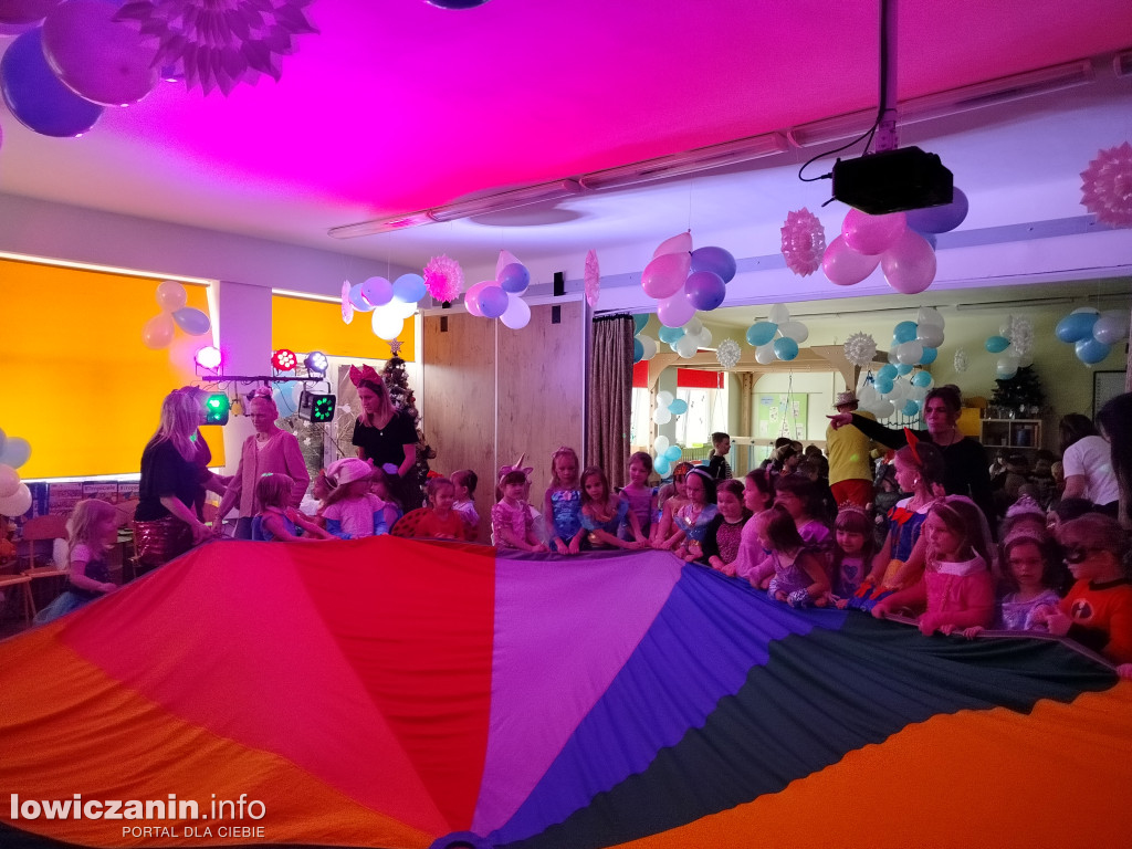 Bal karnawałowy w przedszkolu Jaś i Małgosia w Łowiczu