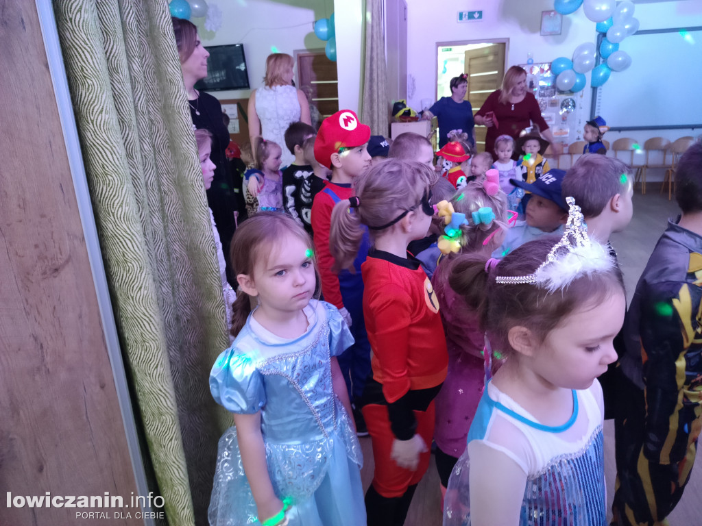 Bal karnawałowy w przedszkolu Jaś i Małgosia w Łowiczu