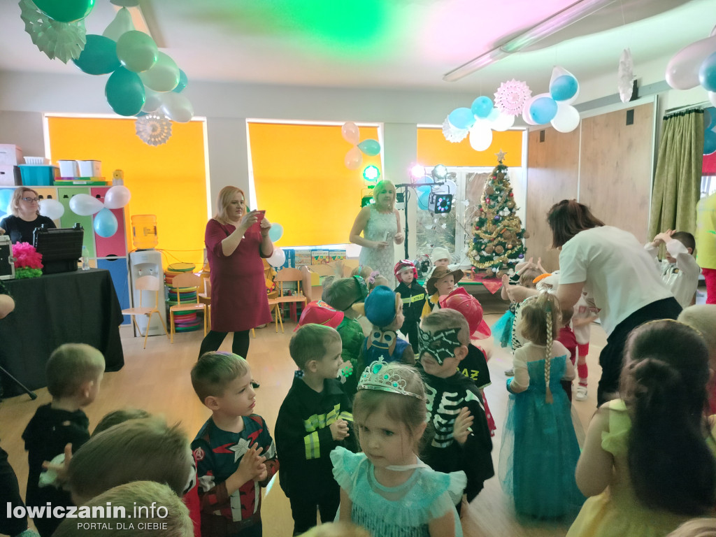 Bal karnawałowy w przedszkolu Jaś i Małgosia w Łowiczu