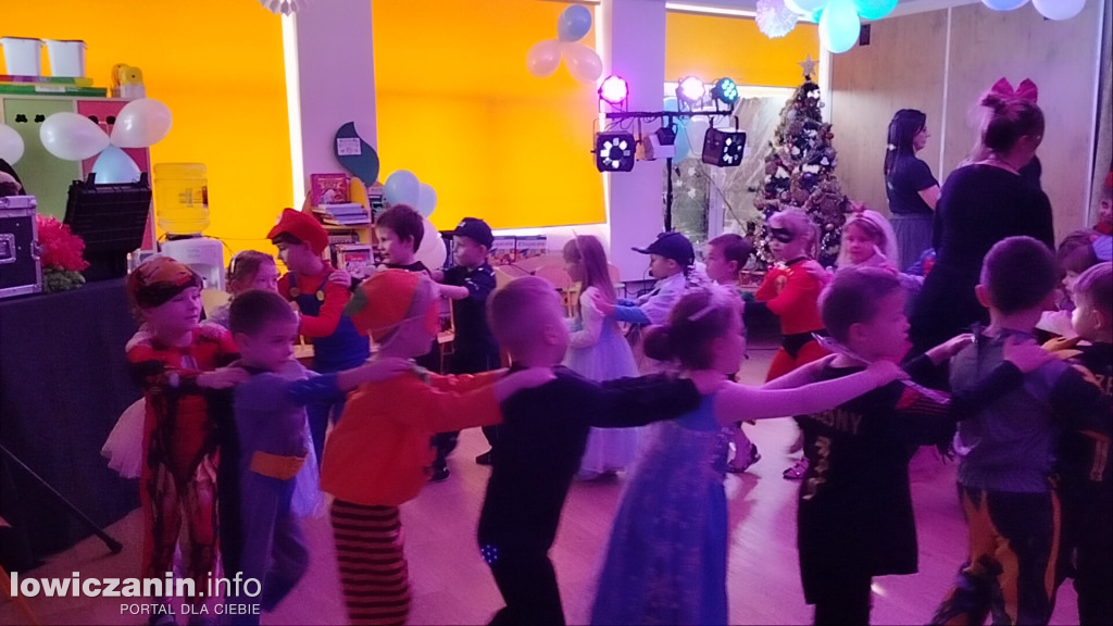 Bal karnawałowy w przedszkolu Jaś i Małgosia w Łowiczu