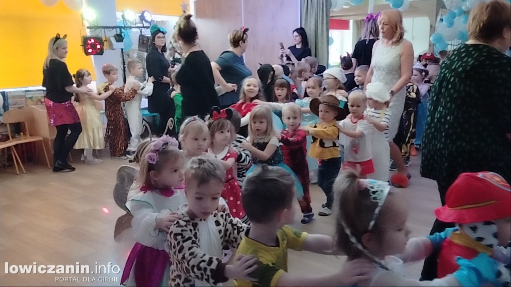 Bal karnawałowy w przedszkolu Jaś i Małgosia w Łowiczu