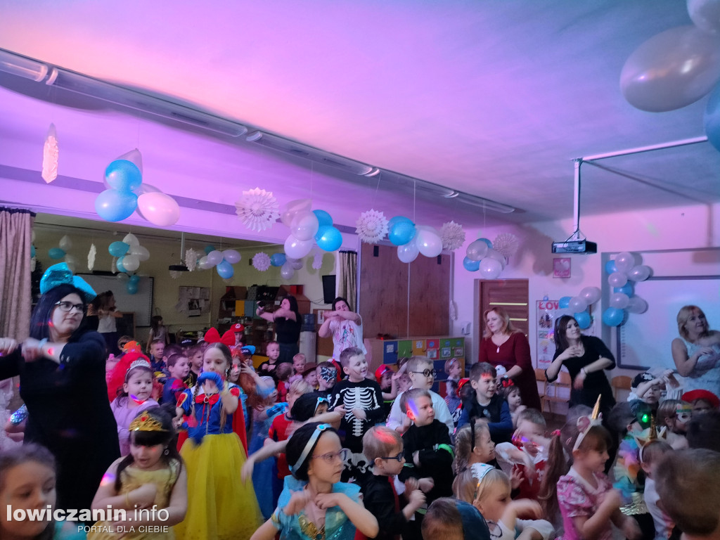 Bal karnawałowy w przedszkolu Jaś i Małgosia w Łowiczu