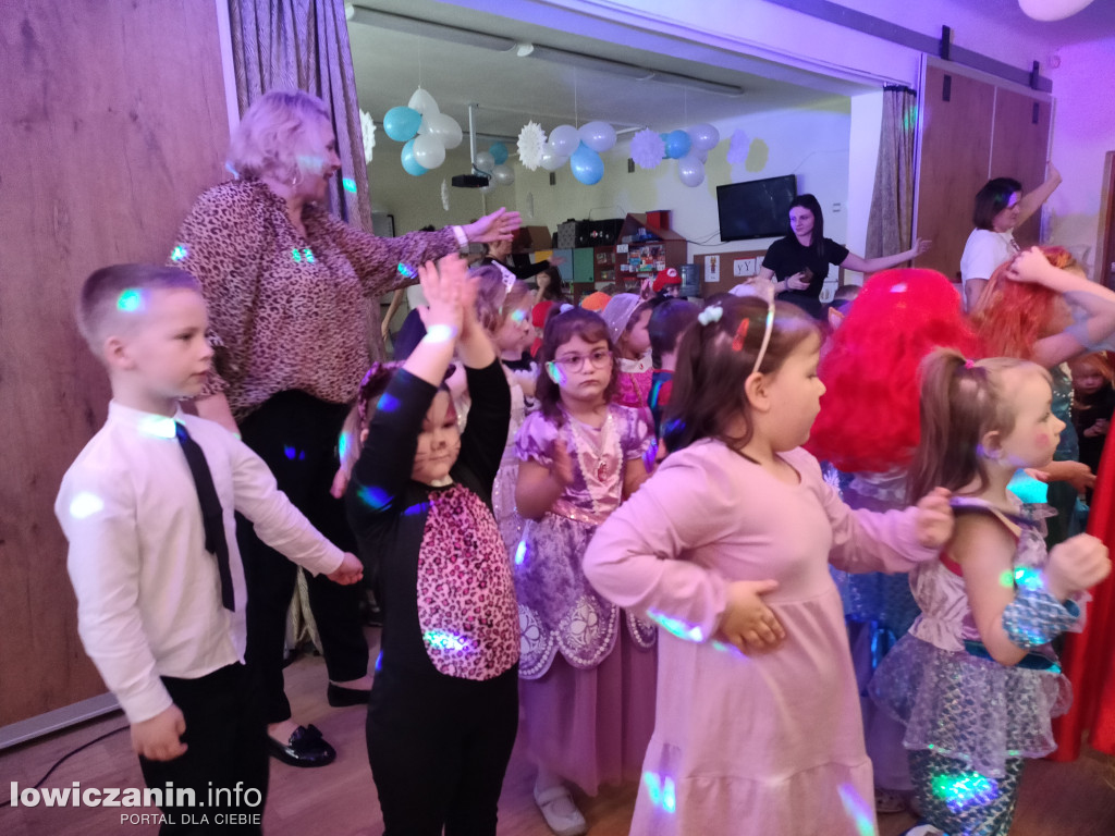Bal karnawałowy w przedszkolu Jaś i Małgosia w Łowiczu